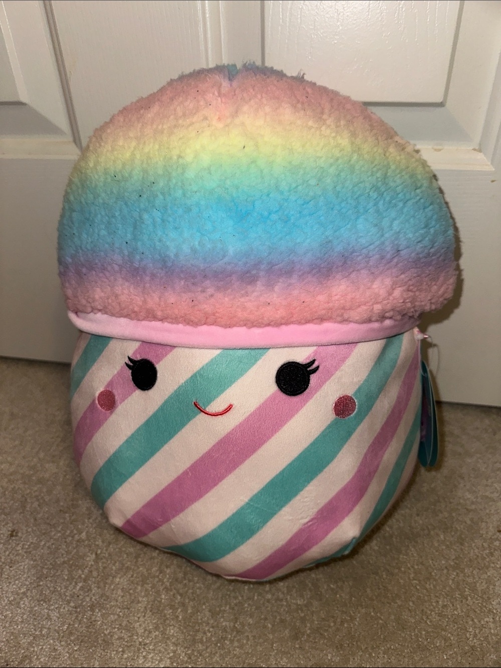 *NWT* Bevin the cotton candy squishmallow